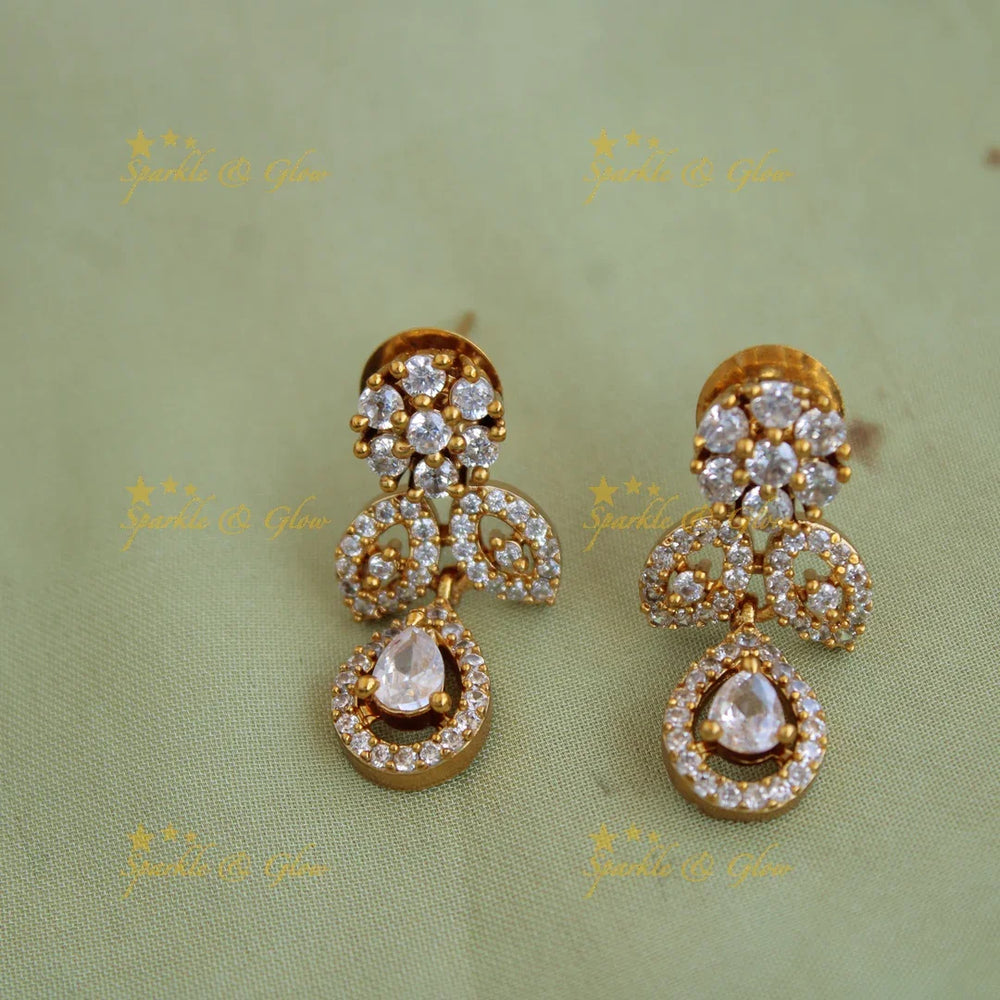 Stunning floral and leaflet design AD short necklace - Sparkle and Glow