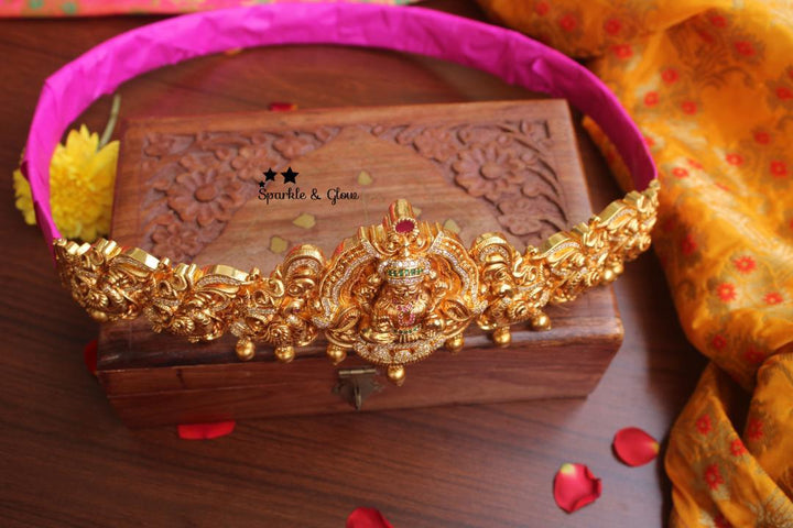 Gold alike polished peacock style nagas hipbelt - Sparkle and Glow