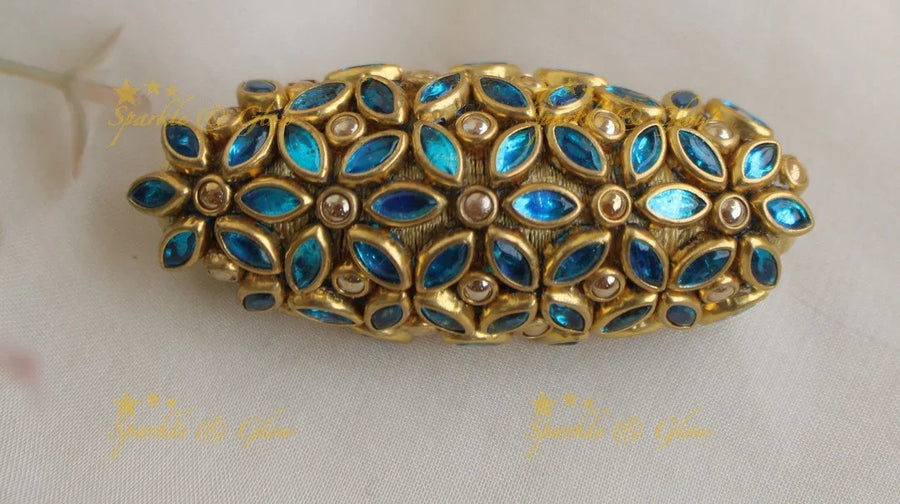 Stunning Flower design Silkthread SareePin - Sparkle and Glow