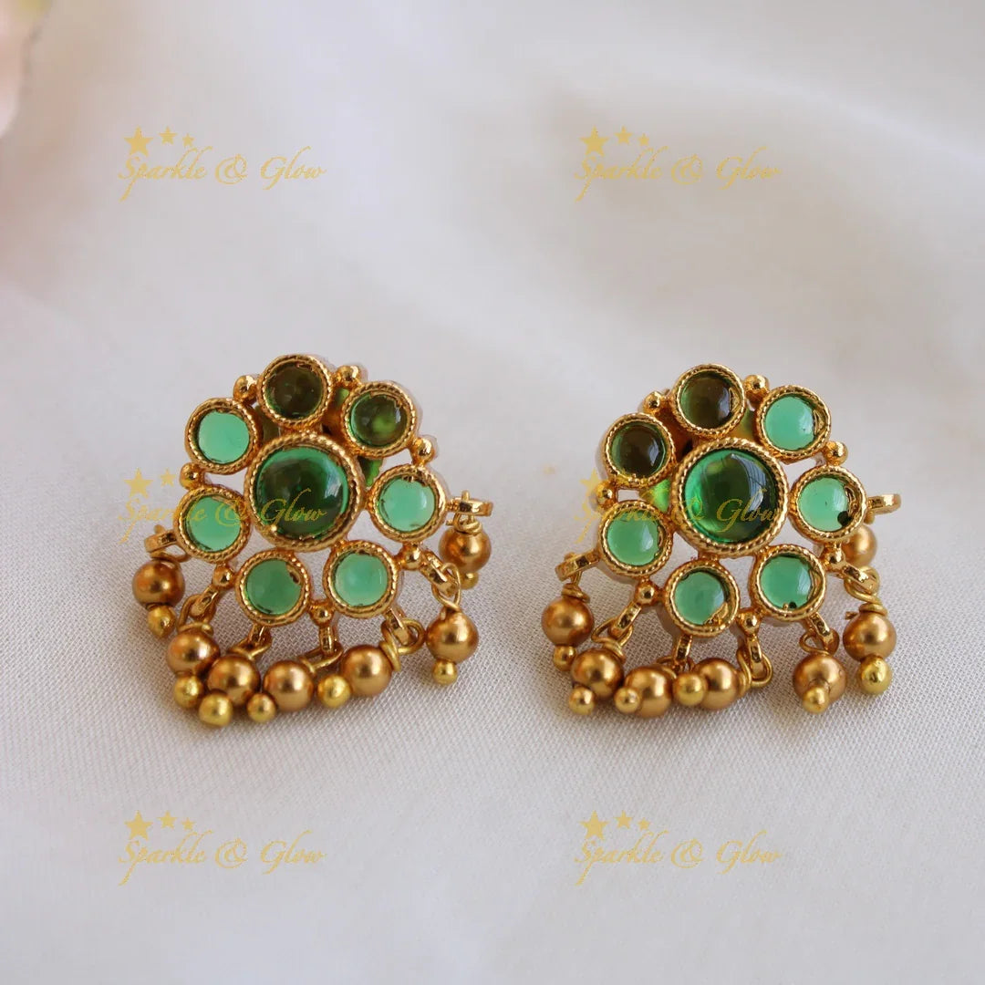 Stunning Emerald and gold beads short necklace - Sparkle and Glow