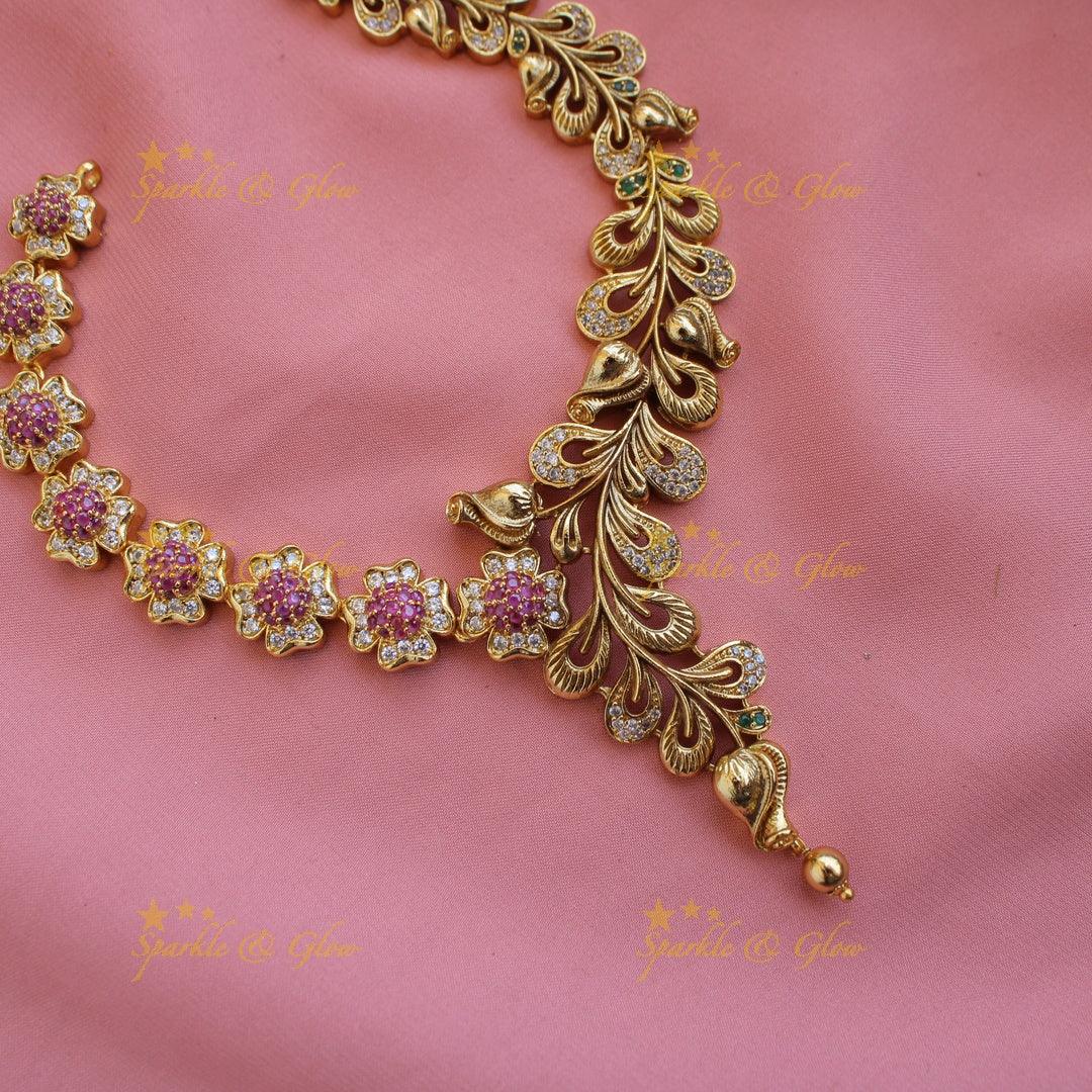 Beautiful Ad Floral necklace - Sparkle and Glow