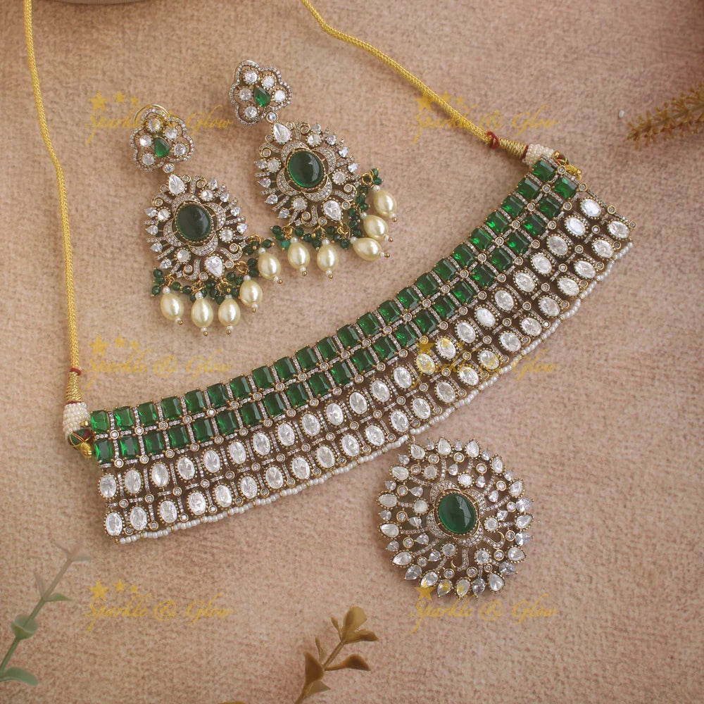 Elegant Floral pendant victorian AD choker - green - Sparkle and Glow