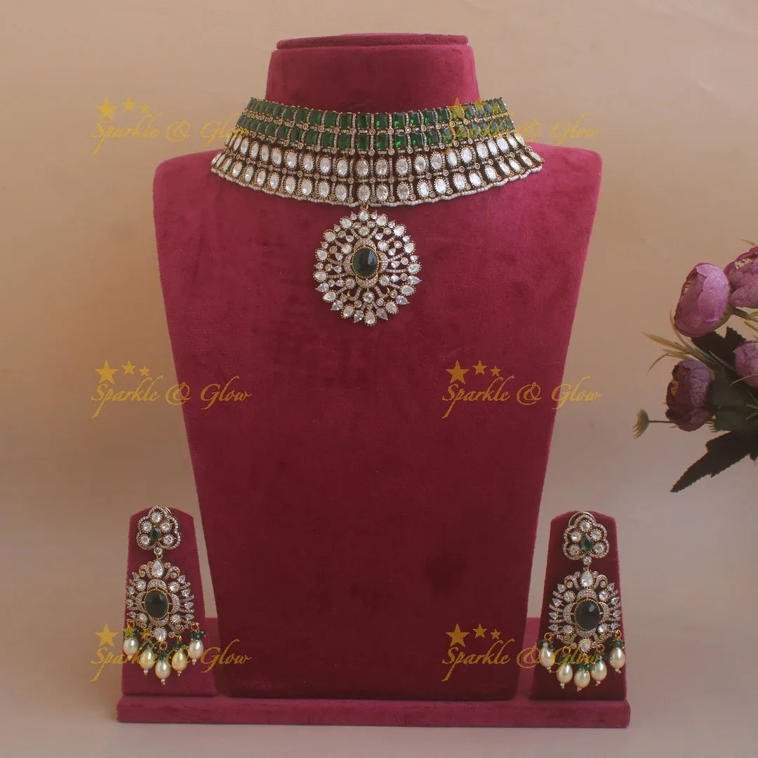 Elegant Floral pendant victorian AD choker - green - Sparkle and Glow