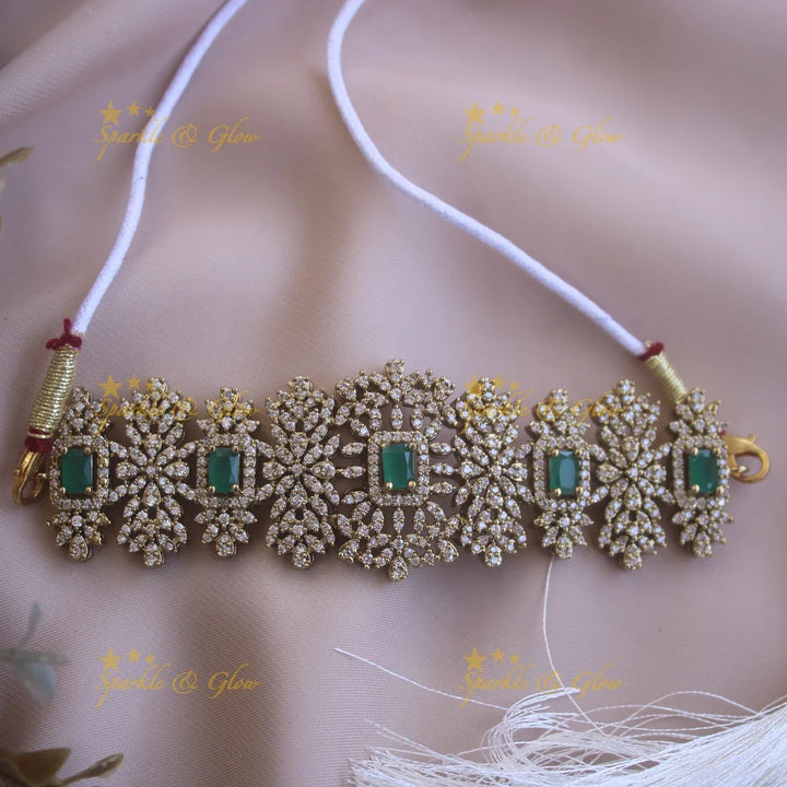 Elegant Floral victorian AD choker with emerald stones - green - Sparkle and Glow