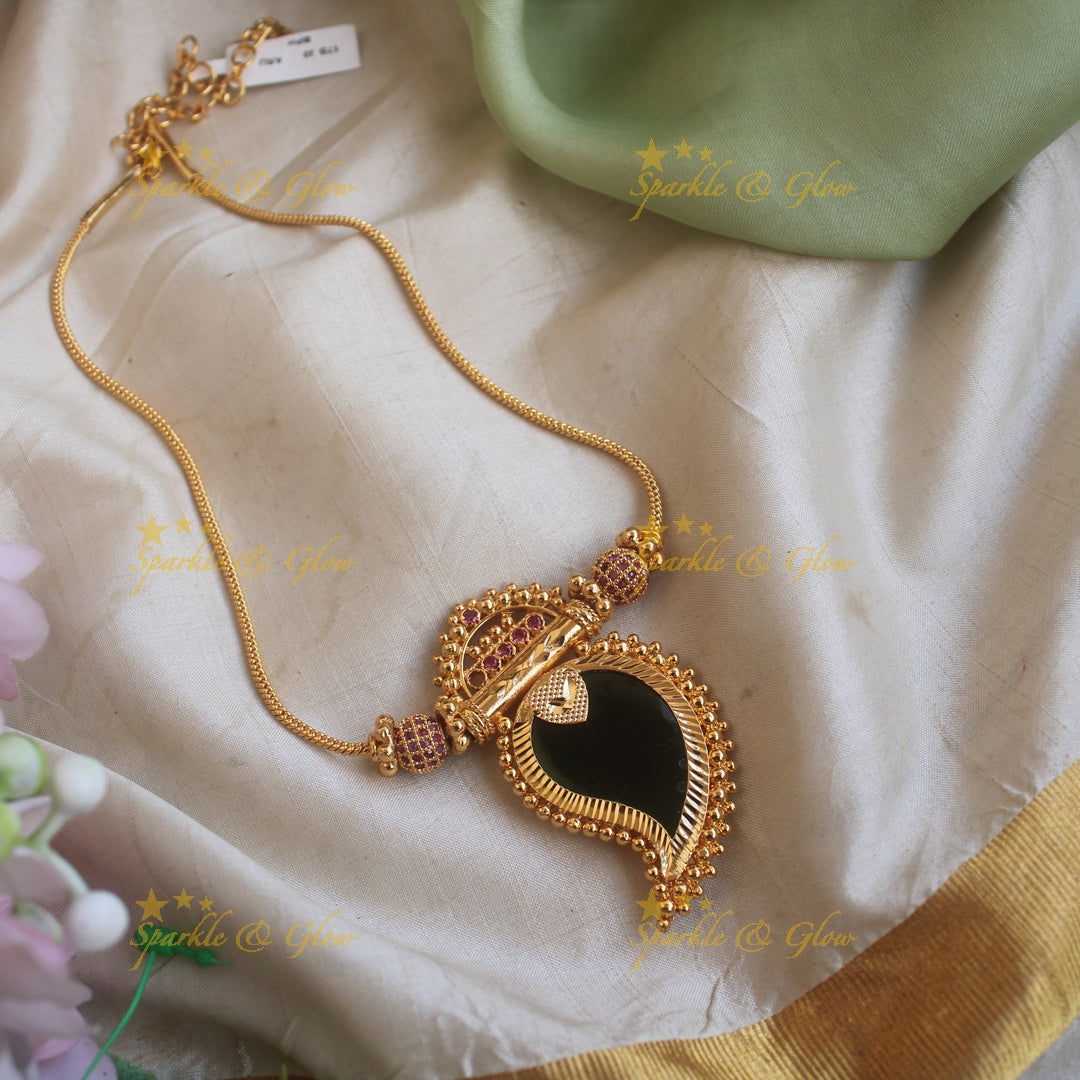 Elegant Emerald Mango pendant necklace