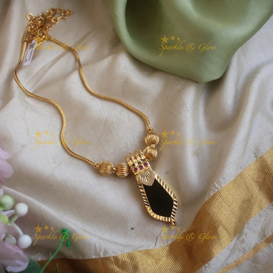 Elegant Kerala style Emerald non idol pendant necklace - Sparkle and Glow