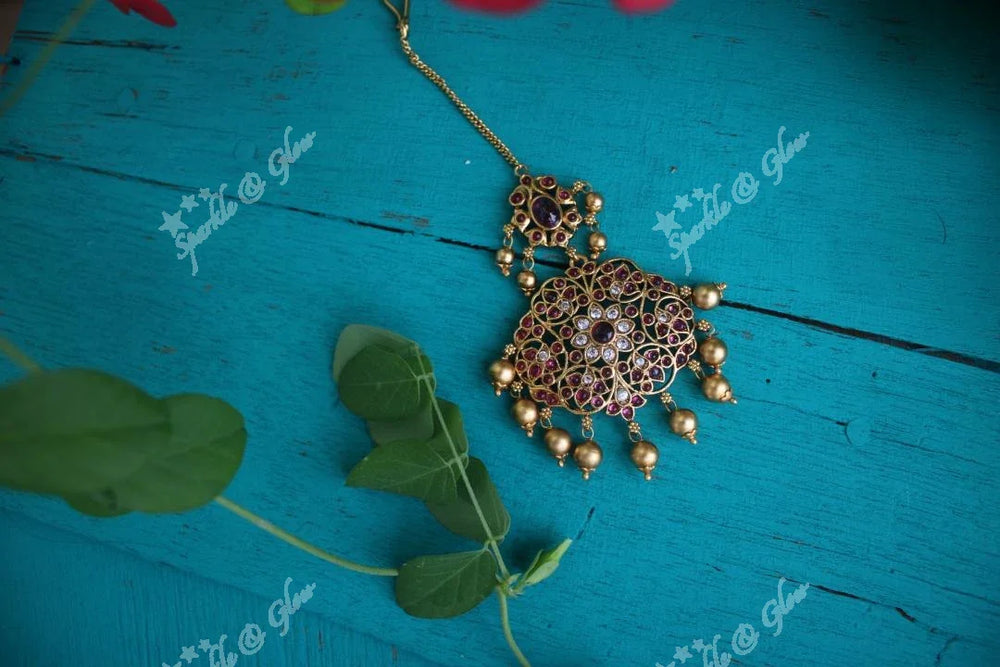 Kemp stones non idol single line maang tikka - Multi - Sparkle and Glow