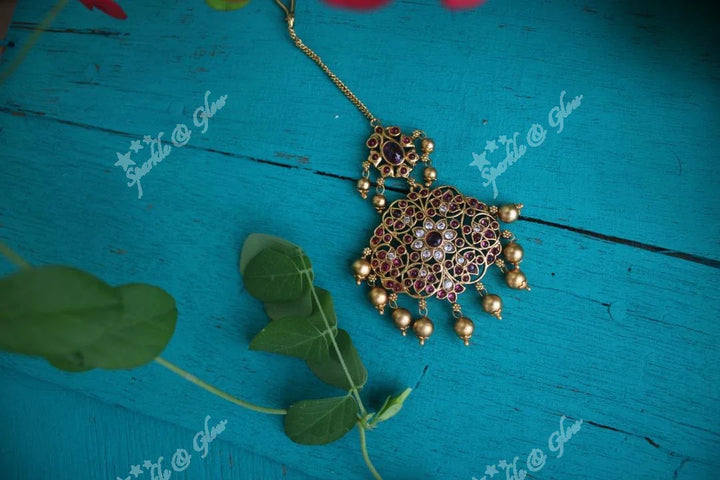 Kemp stones non idol single line maang tikka - Multi - Sparkle and Glow