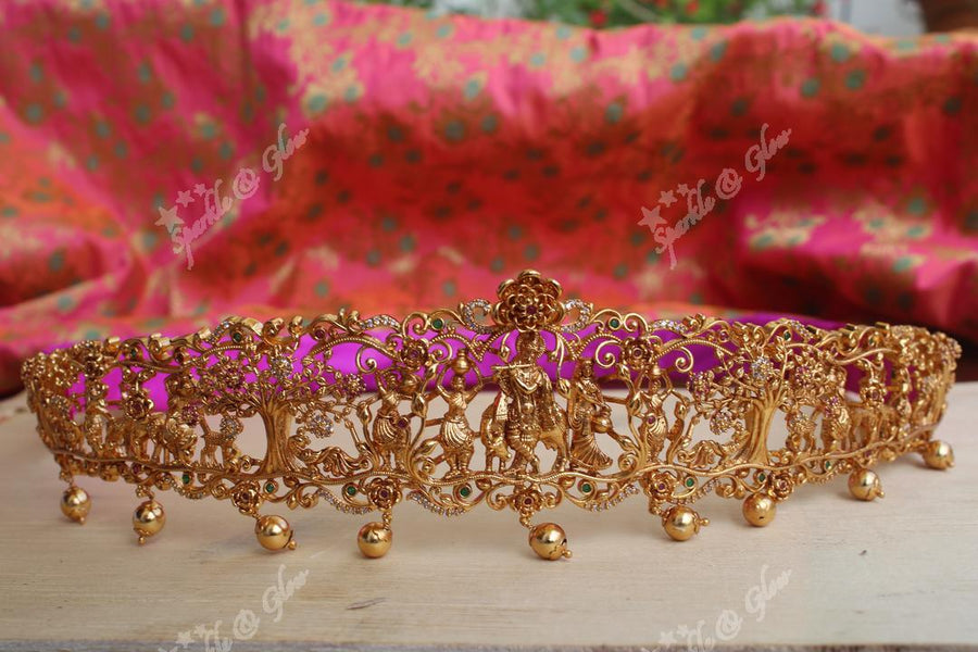 Intricately carved Krishna playing flute In Vrindavana hipbelt - Sparkle and Glow