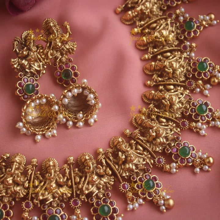 Elegant Idol Ganesha carved Floral bottu short necklace - Sparkle and Glow