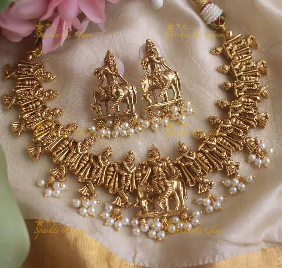 Elegant Idol Krishna Playing Flute on cow design guttapusalu short necklace - Sparkle and Glow