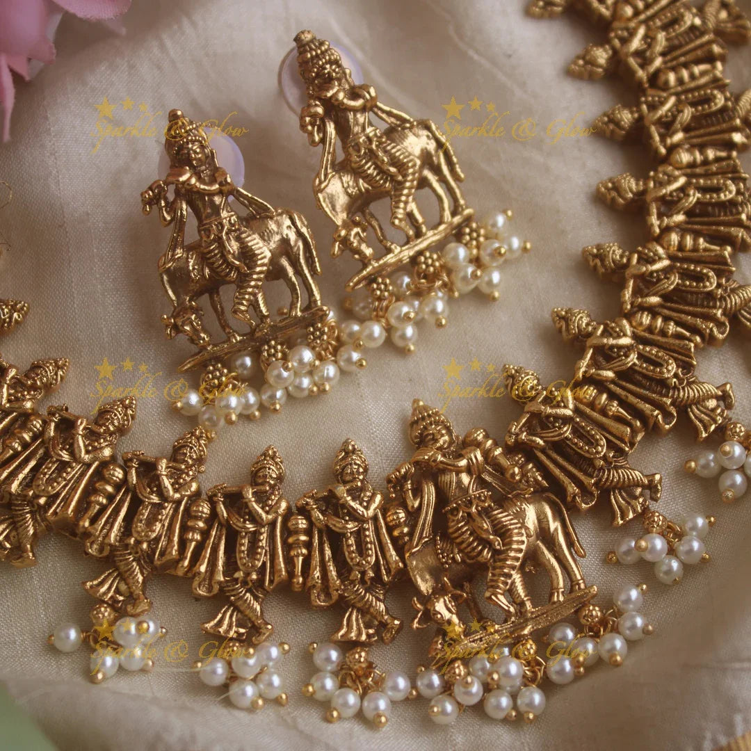 Elegant Idol Krishna Playing Flute on cow design guttapusalu short necklace - Sparkle and Glow