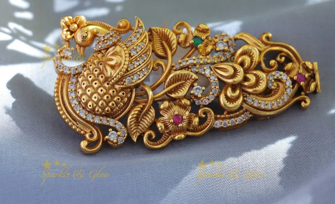 Elegant Peacock Floral Saree Pin Sparkle Style