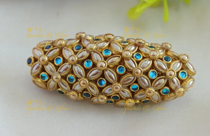 Sparkling Flower design dotted Silkthread Sareepin-Offwhite - Sparkle and Glow