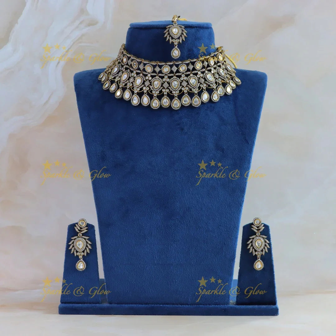 Grand Leaf design victorian AD choker with maang tikka - Sparkle and Glow