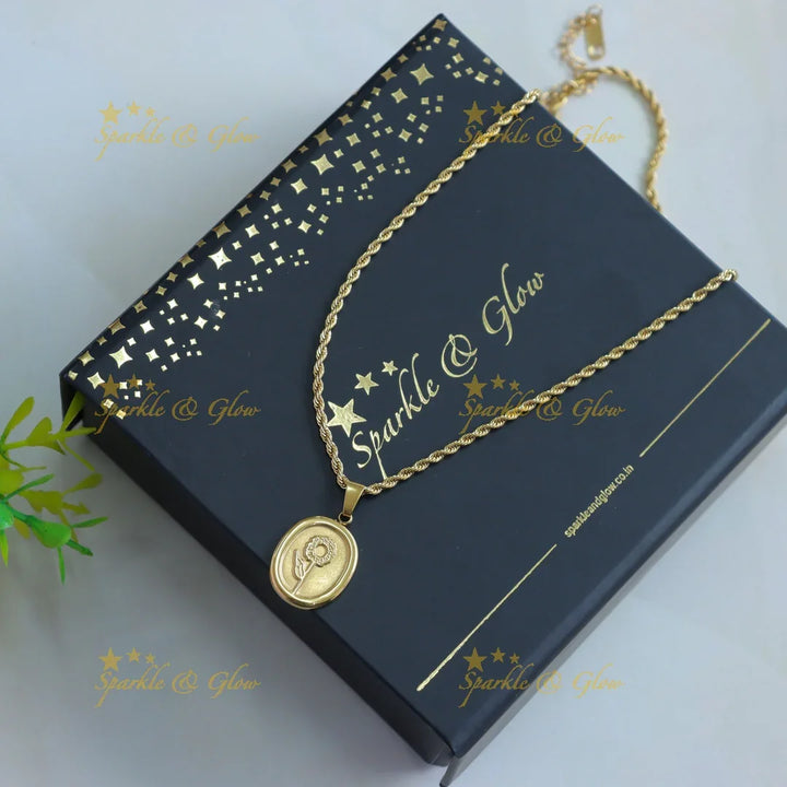 Beautiful Gold Floral pendant Zigzag Short necklace - Sparkle and Glow