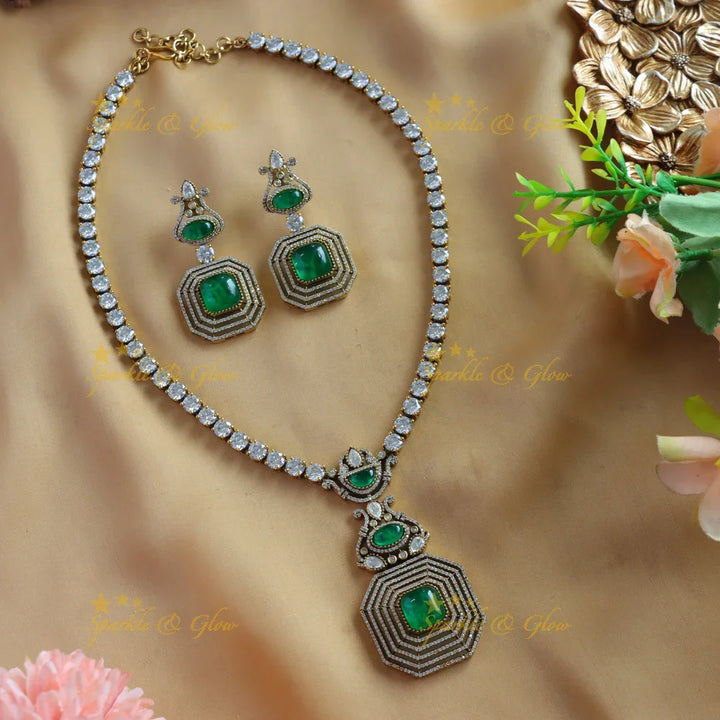 Sparkling Goemetric pendant carved Victorian AD Haram - Sparkle and Glow