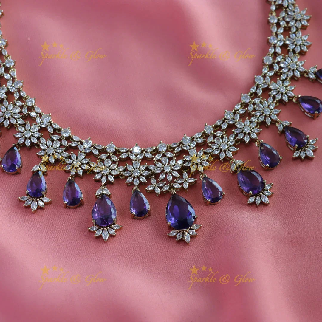 Sparkling Star Floral Victorian Ad short necklace with waterdrop - Sparkle and Glow