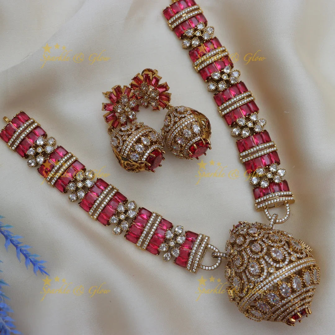 Floral Victorian AD Pendant Short Necklace