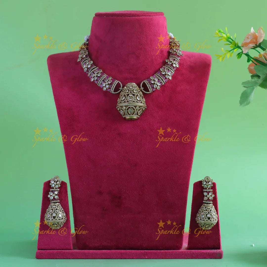 Sparkling Goemetric pendant Floral carved Victorian AD short necklace - Sparkle and Glow