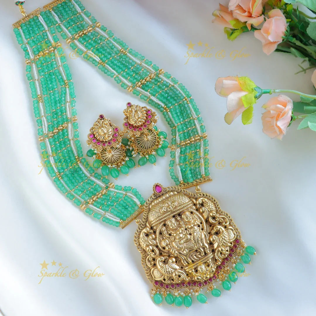 Grand Nagas pendant Haram with multilayered mintgreen beads - Sparkle and Glow