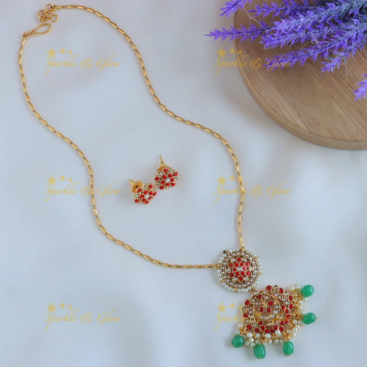 Elegant Kemp Half moon Floral Antique pendant chain - Sparkle and Glow