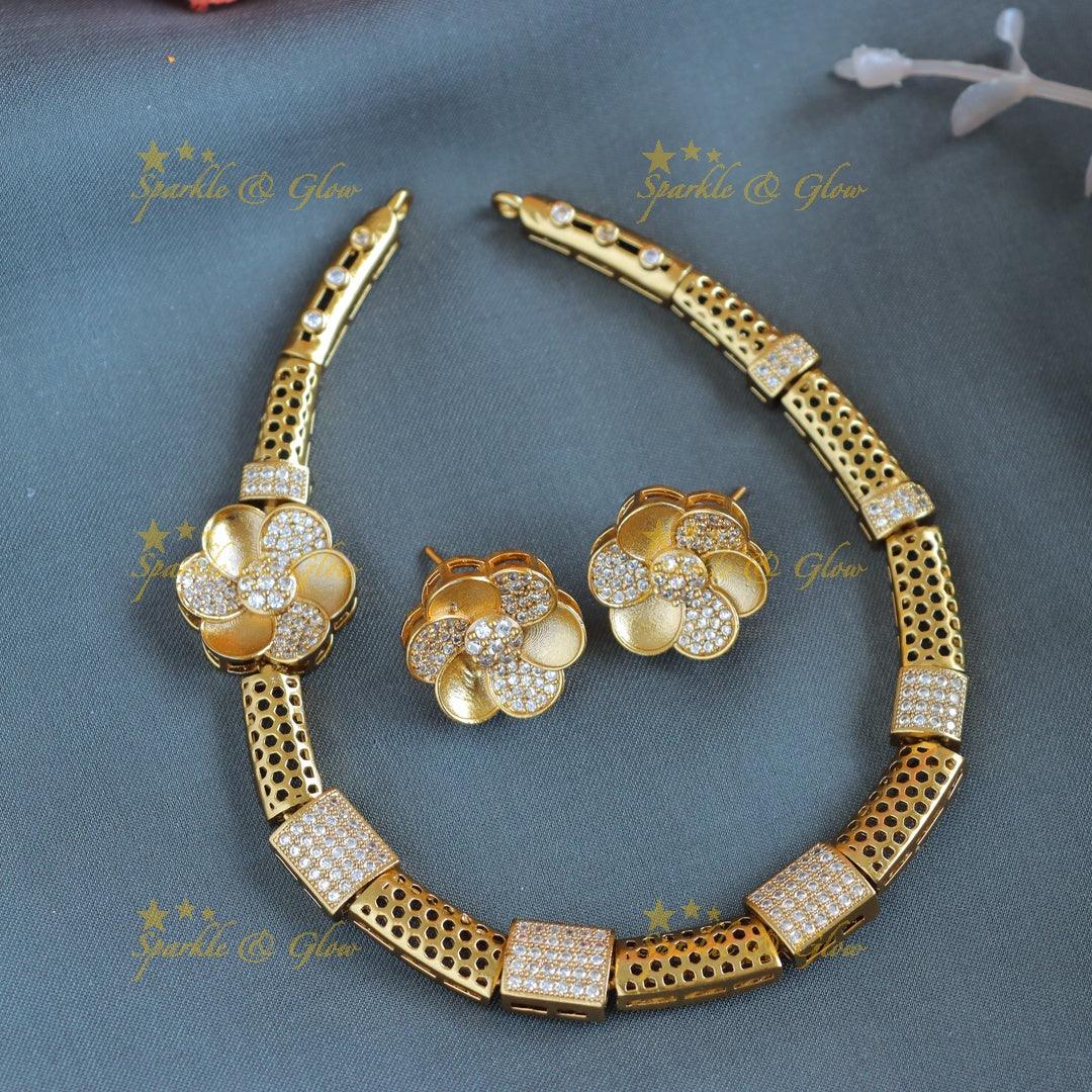 Sparkling Square and Flower design pipe necklace-Green - Sparkle and Glow