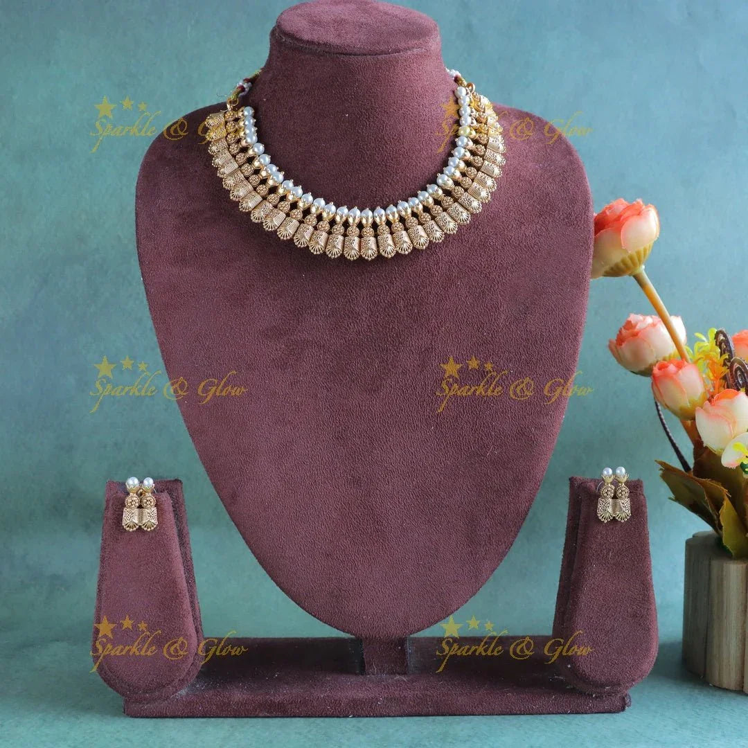 Statement Goemetric design Kemp short necklace - Sparkle and Glow