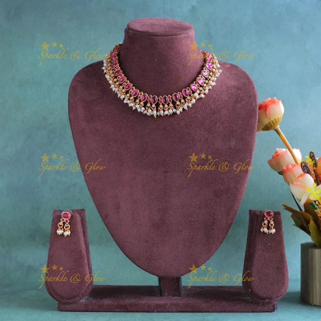 Stunning Oval Kemp stone short necklace with pearls-Ruby - Sparkle and Glow
