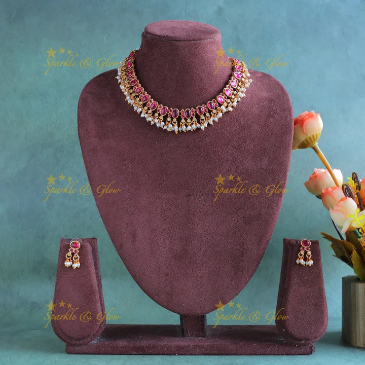 Stunning Oval Kemp stone short necklace with pearls-Ruby - Sparkle and Glow