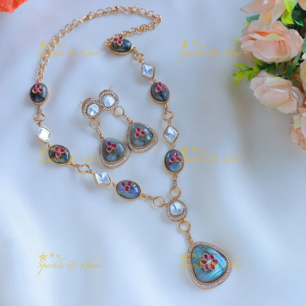 Pretty Jadau fusion with natural stones necklace - Mint Green - Sparkle and Glow