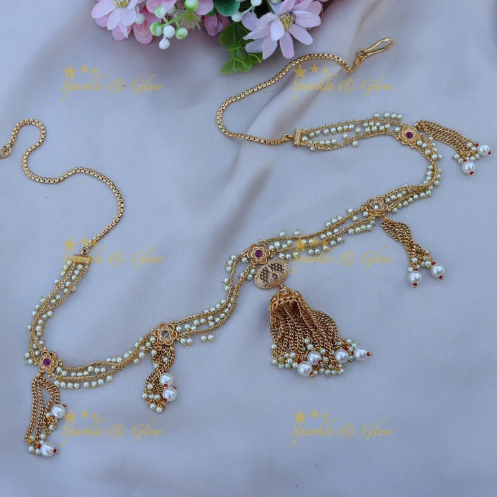 Pretty white pearl and flower design Gold alike hip chain - Sparkle and Glow