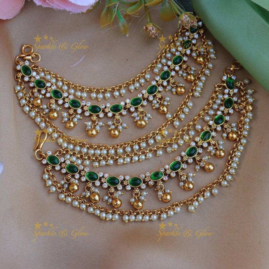 Stunning pearl and stone earchain - Green - Sparkle and Glow