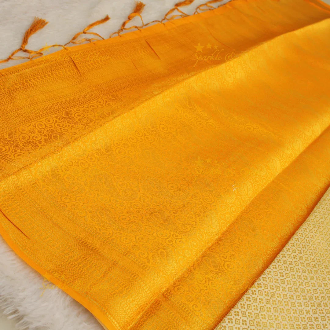Beautiful parrot green colour with orange pallu kubera pattu soft silk saree with blouse piece - Sparkle and Glow