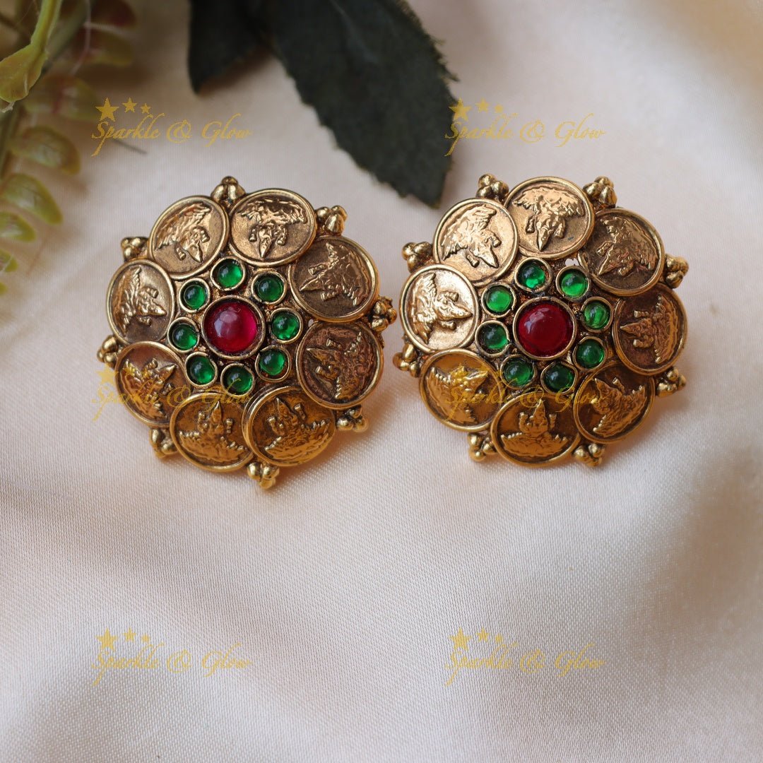 Simple coin shaped stud earrings - Sparkle and Glow -