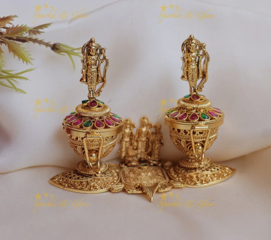 Statement Gold alike Ramaparivar Kumkum box - Sparkle and Glow