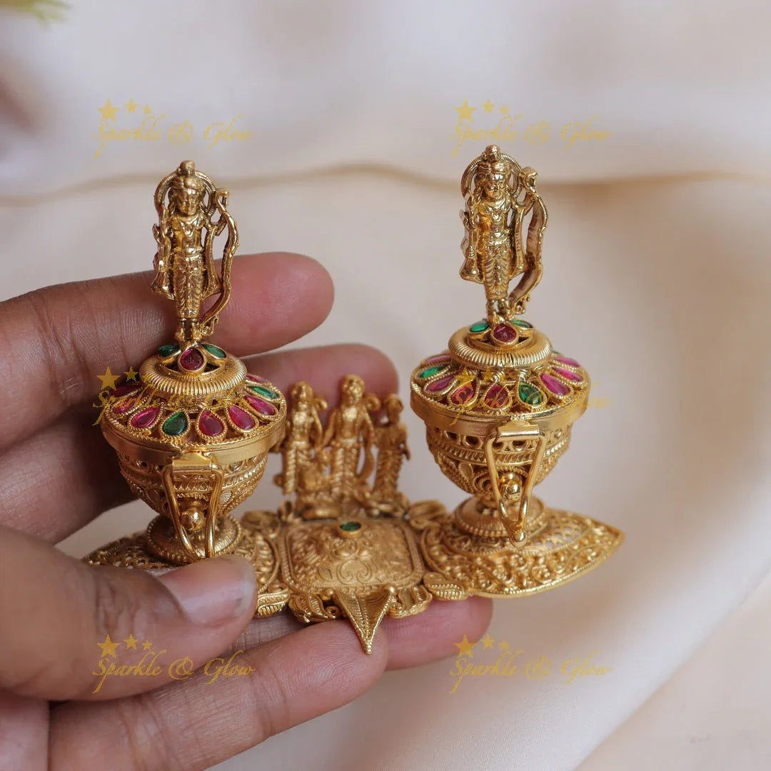 Statement Gold alike Ramaparivar Kumkum box - Sparkle and Glow