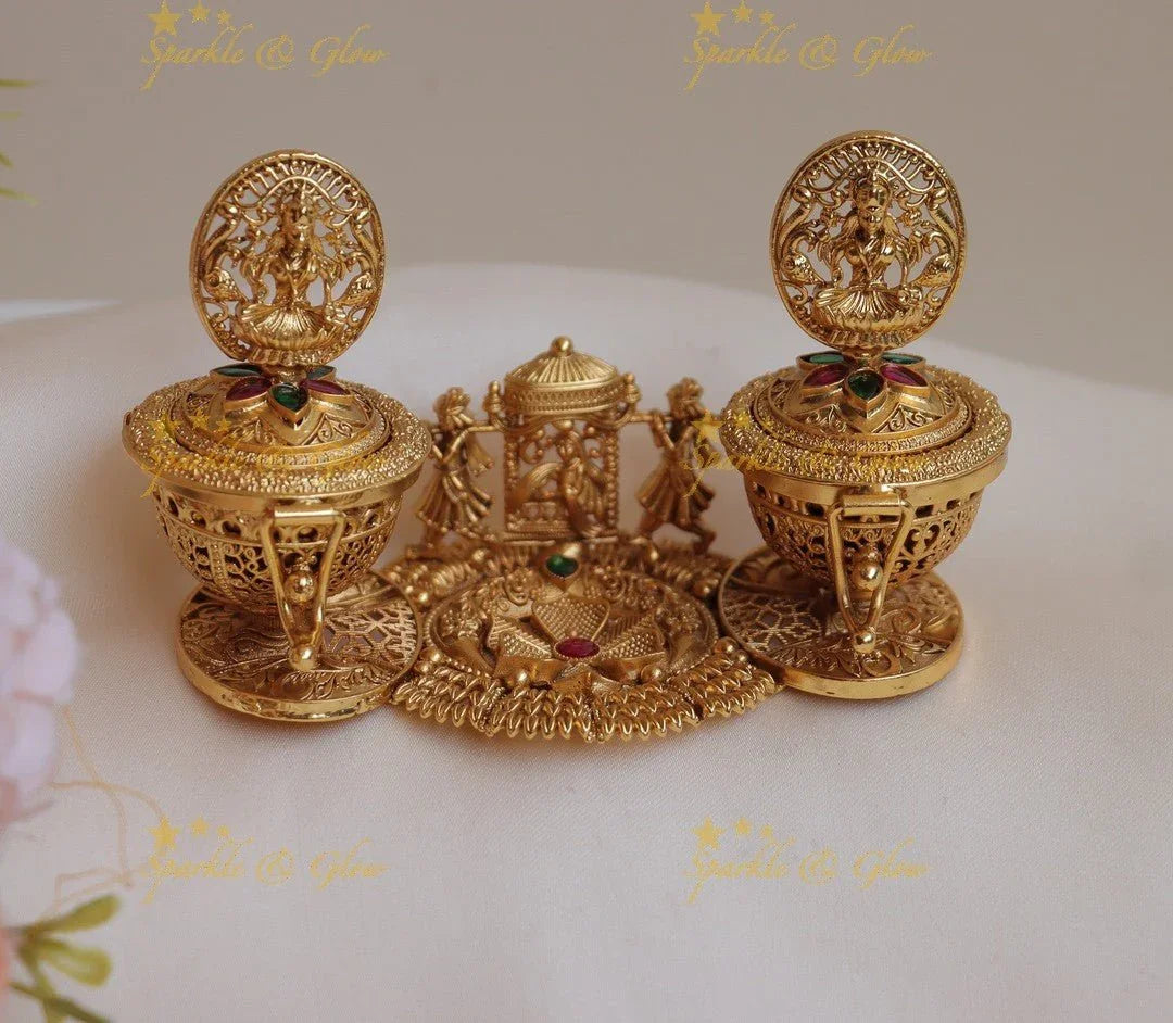 Stunning Bridal Procession Kumkum box - Sparkle and Glow