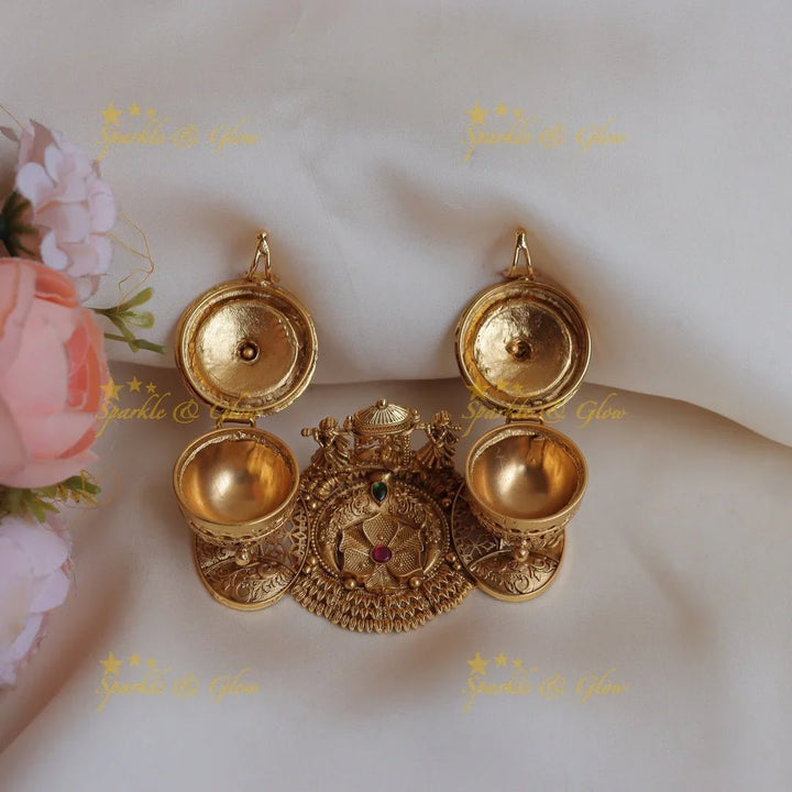 Stunning Bridal Procession Kumkum box - Sparkle and Glow