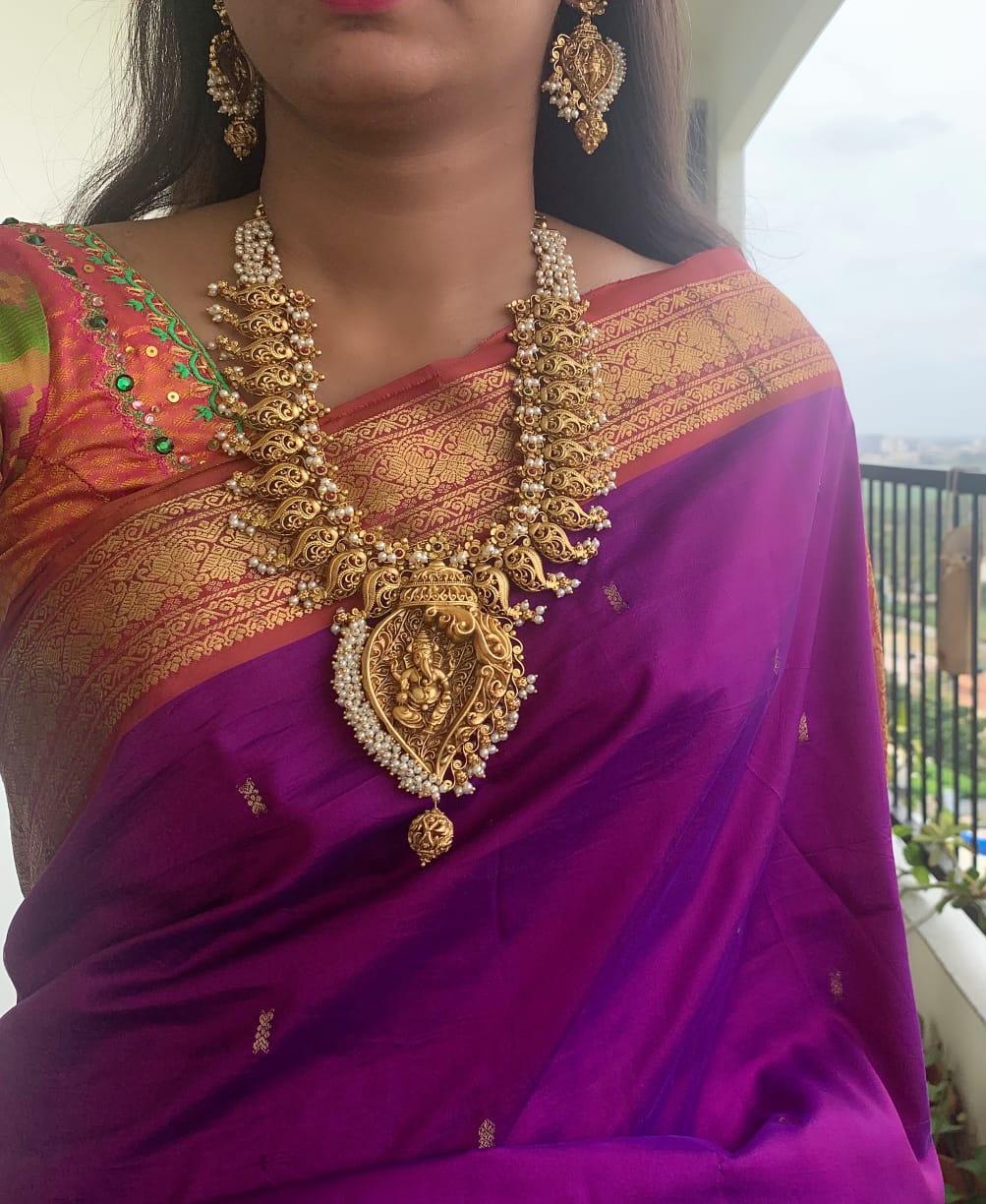 Gold alike polished ganesha long necklace - Pearl Green - Sparkle and Glow