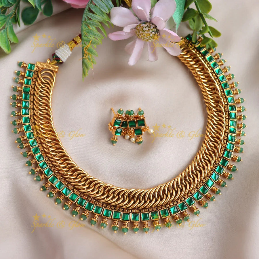 Stunning Jadau Jalebi design Emerald Short necklace - Sparkle and Glow