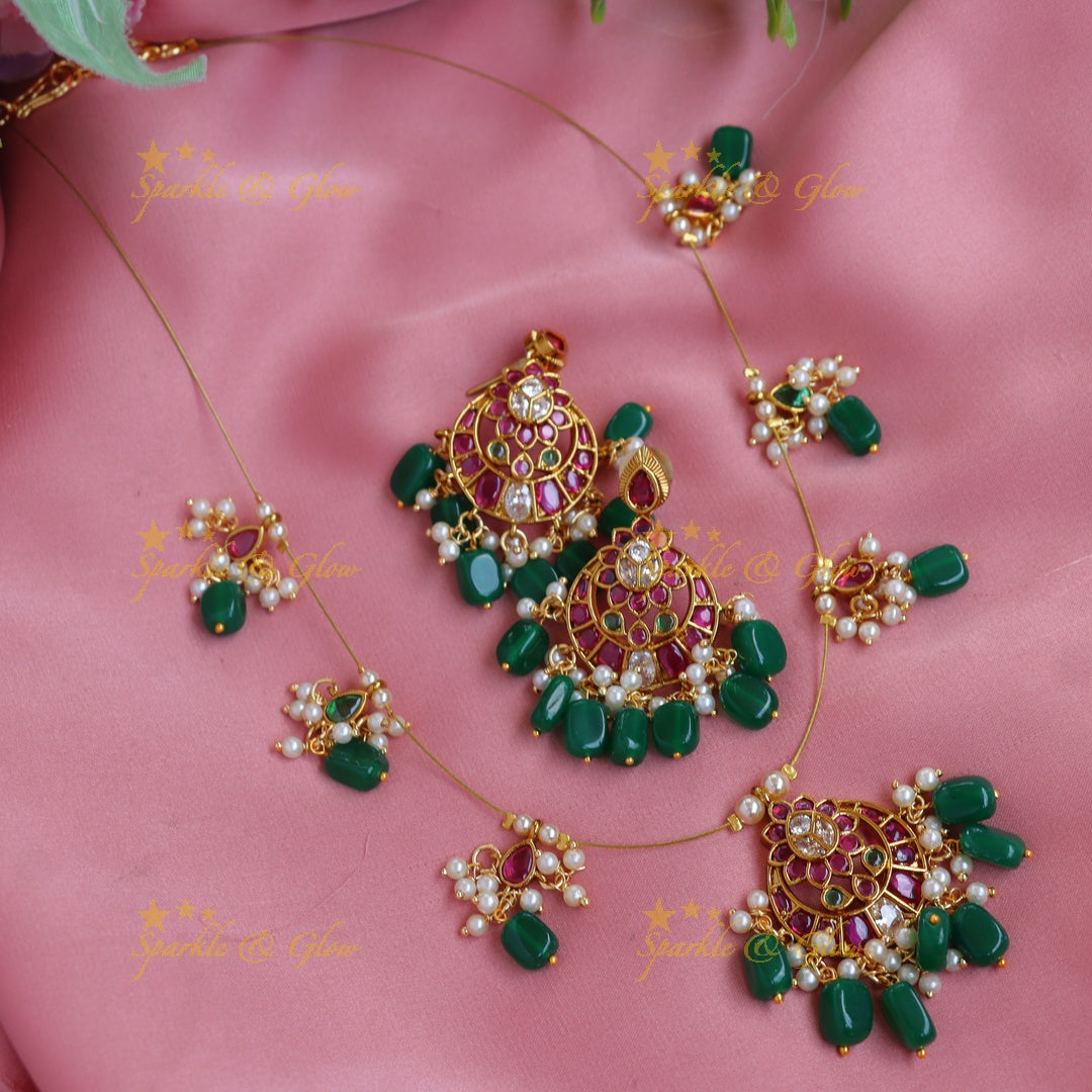 Elegant Kemp Moon floral Invisible Short necklace with green beads