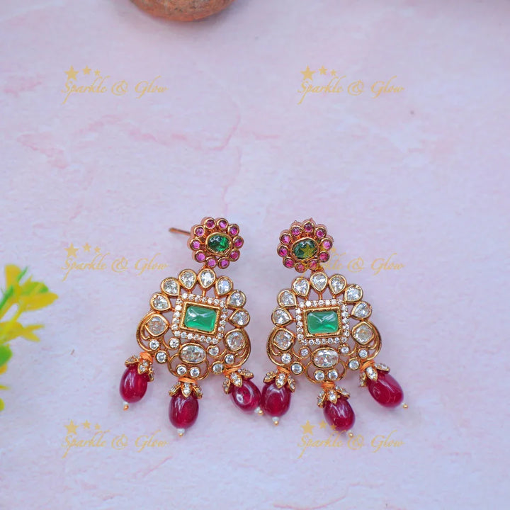 Stunning kemp Hasli Kanti Necklace Set with Green Drops & Peacock Motif - Sparkle and Glow