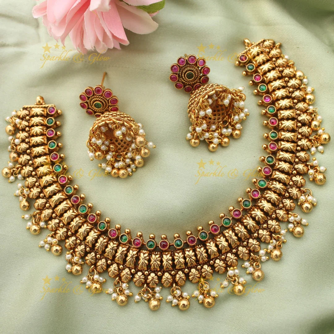 Gold-Like Short Necklace with Pearls and Beads
