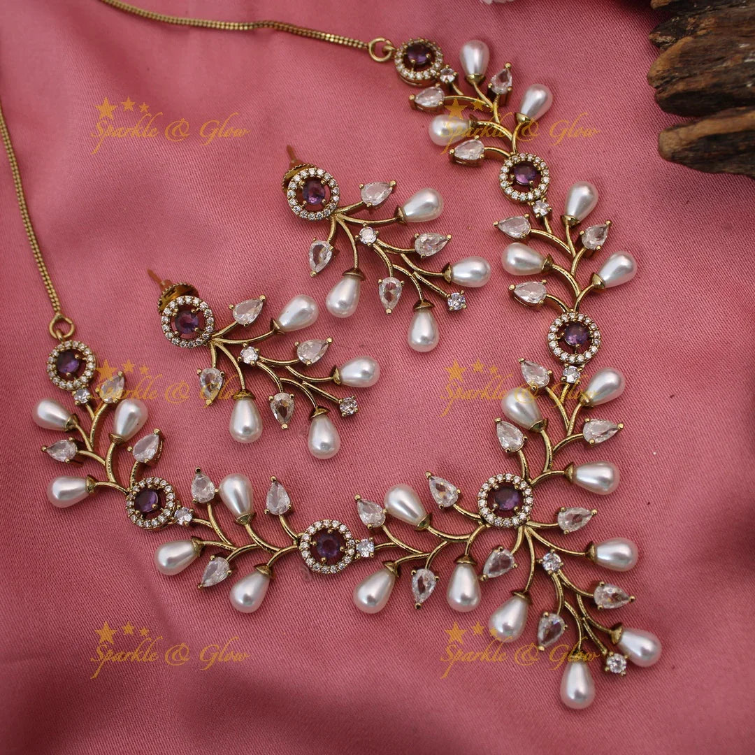 Gracious Leaf Floral American diamond short necklace