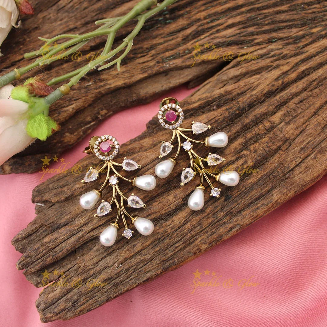 Gracious Leaf Floral American diamond short necklace