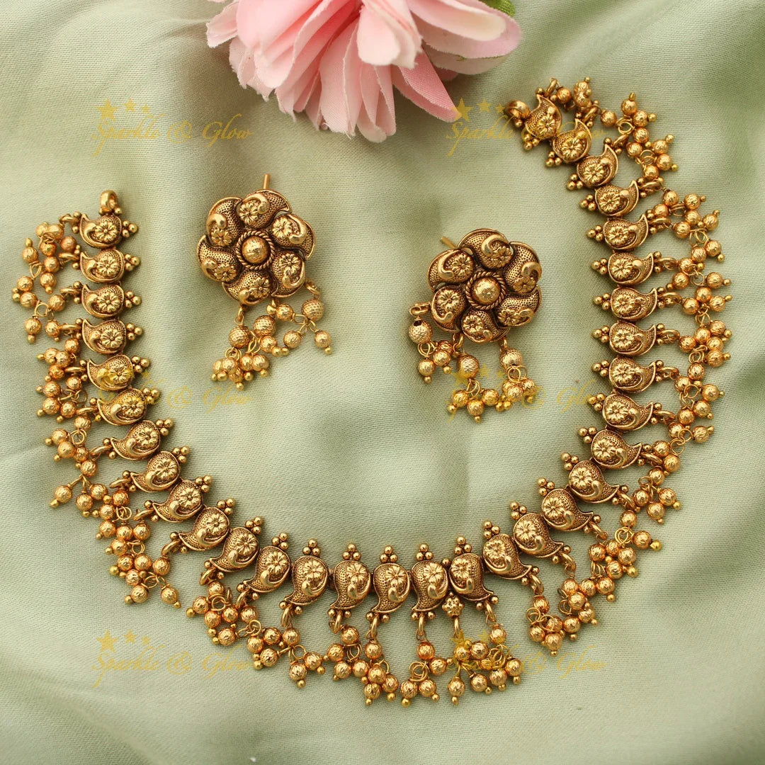 Statement Antique Gold alike Mango Short necklace with Gold beads