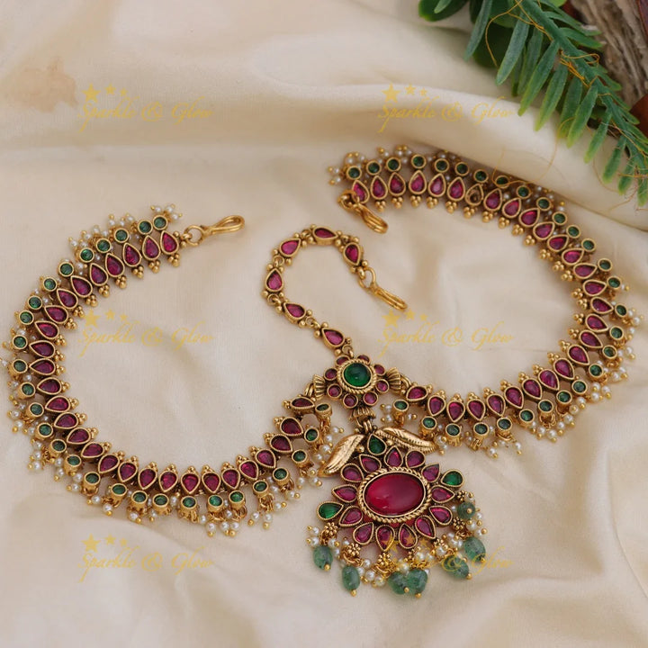 Royal Kundan Maang Tikka with Teardrop Stones & Gold Beads