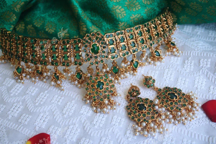 Kemp stones gutta pusalu choker - Pink - Green - Sparkle and Glow