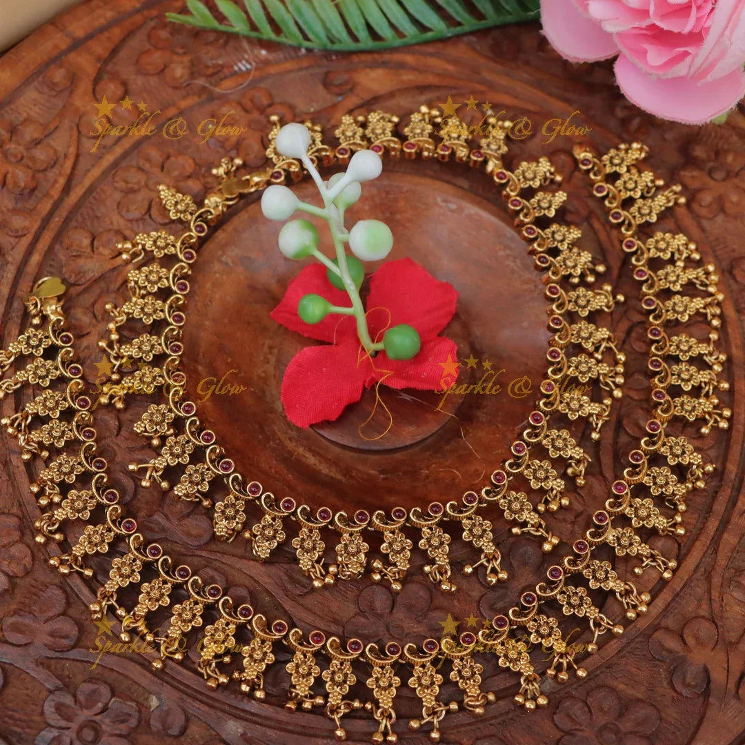 Elegant Floral Anklet with Gold beads